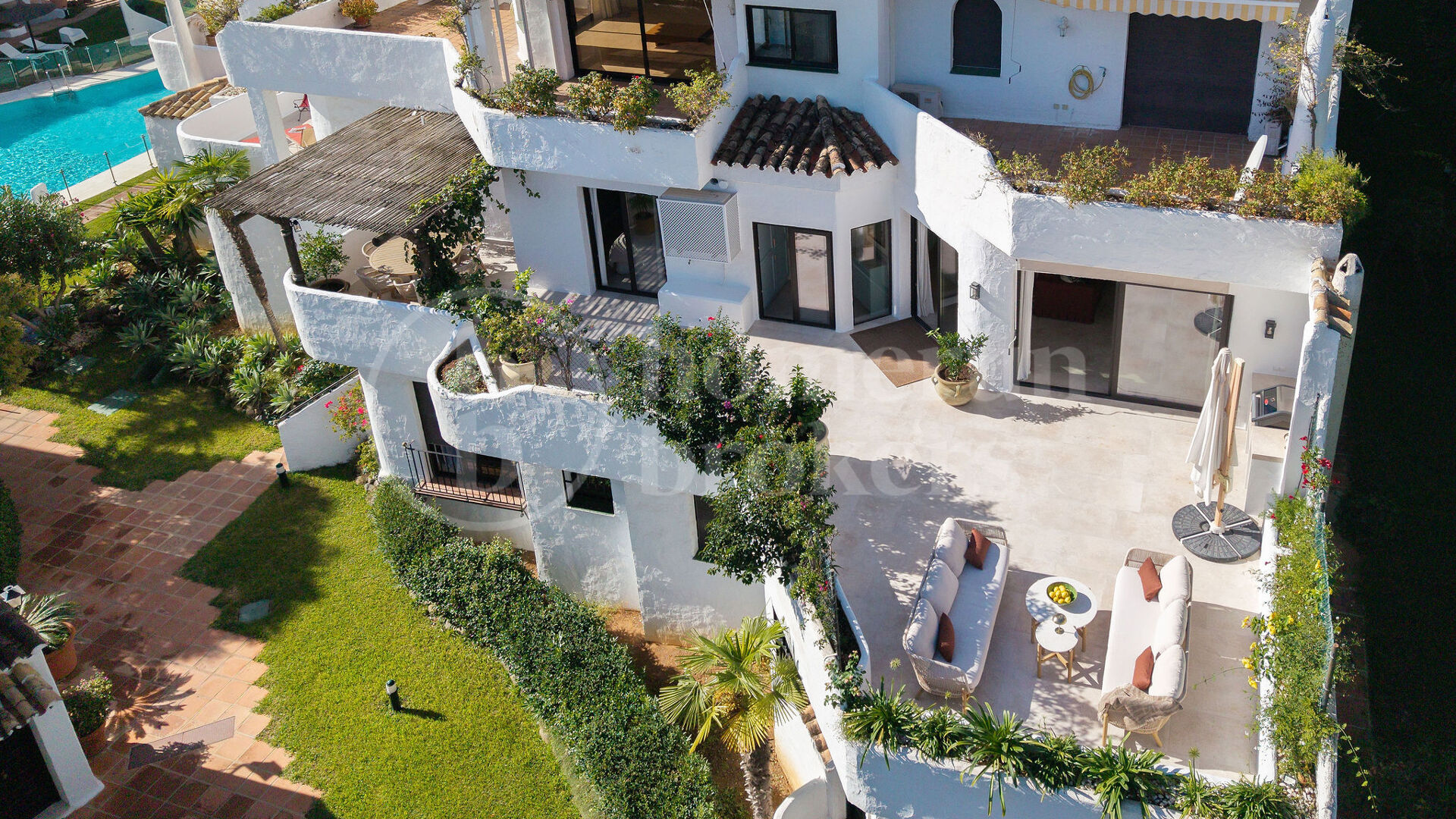 Casa Reina - Renovated Apartment on The Golden Mile
