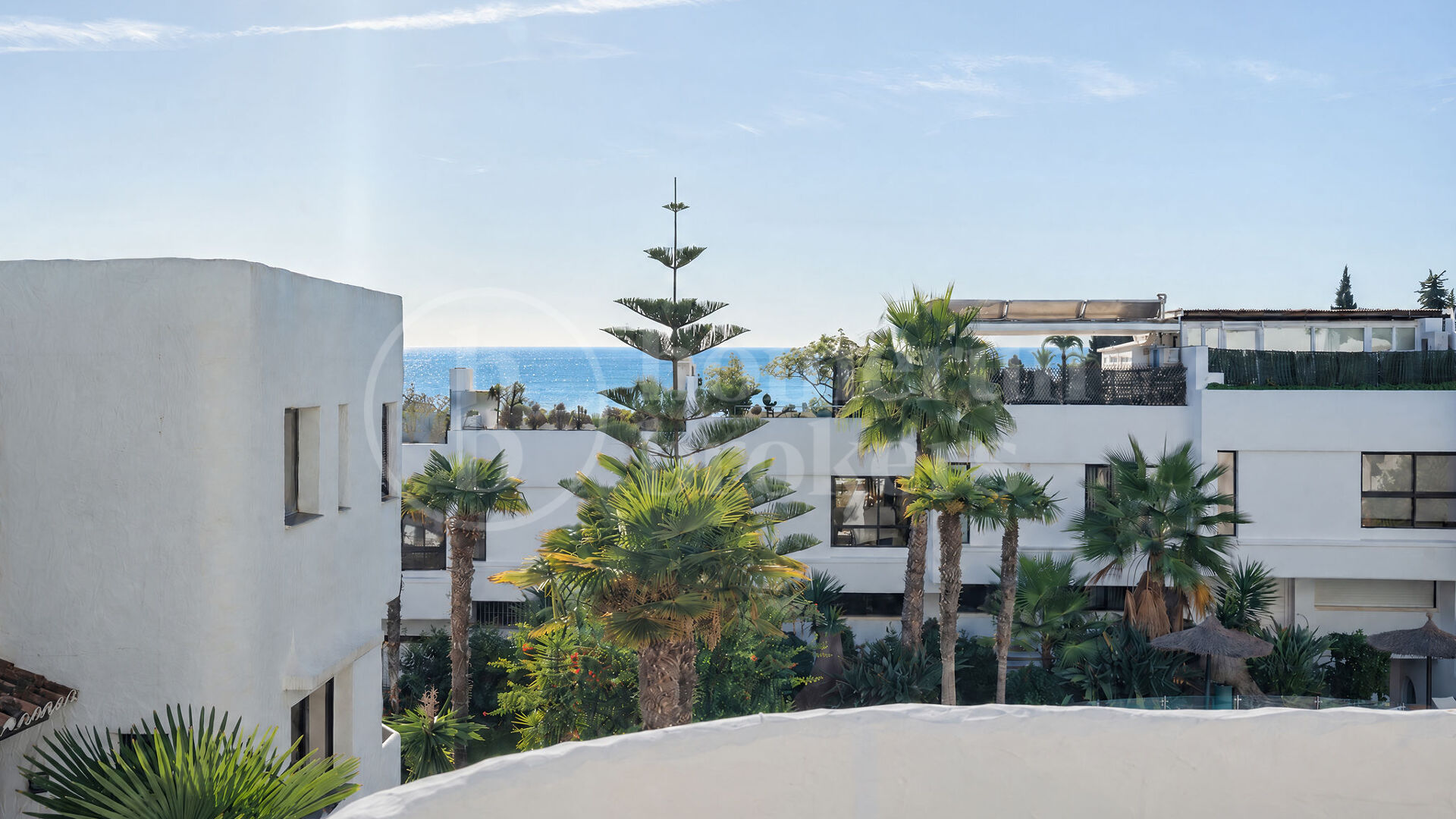 Casa Reina - Renovated Apartment on The Golden Mile