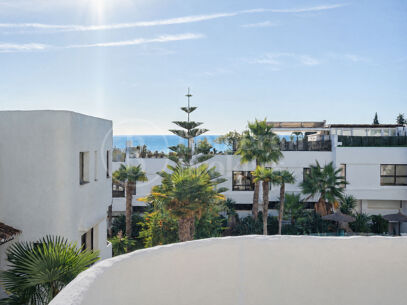 Casa Reina - Renovated Apartment on The Golden Mile