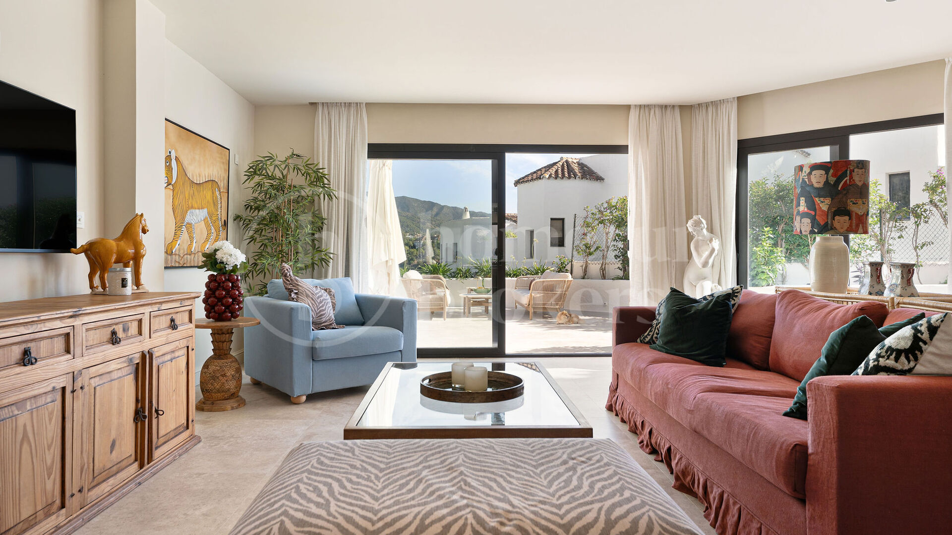 Casa Reina - Renovated Apartment on The Golden Mile