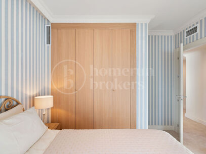 Casa Reina - Renovated Apartment on The Golden Mile