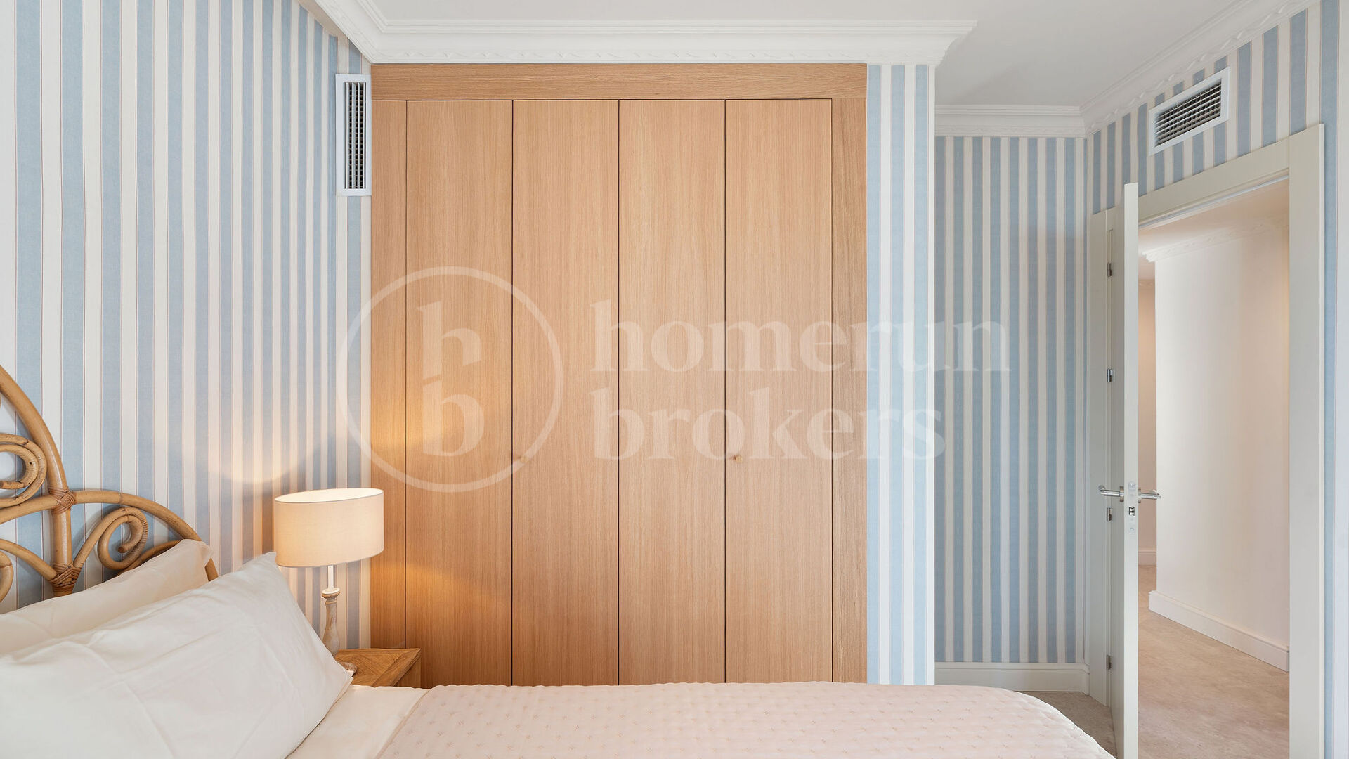 Casa Reina - Renovated Apartment on The Golden Mile