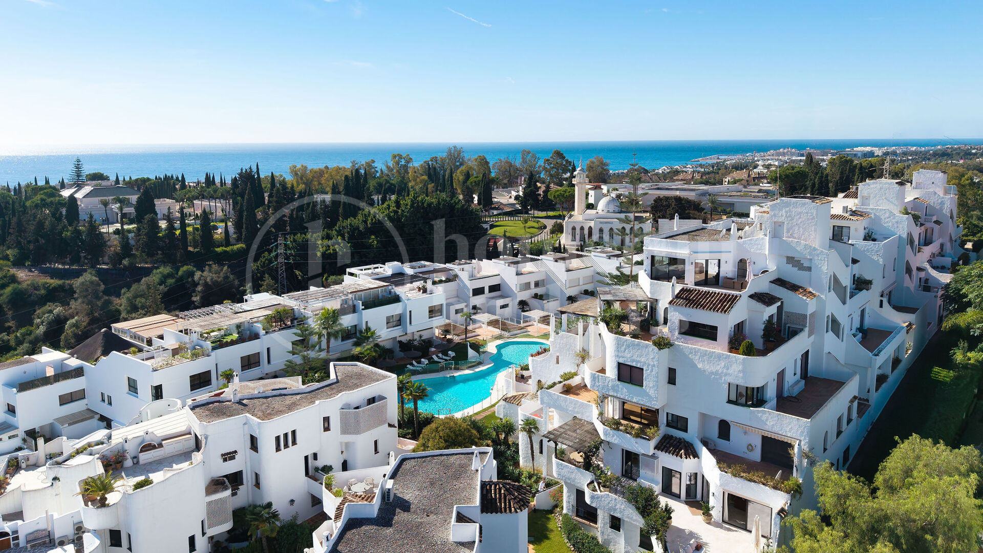 Casa Reina - Renovated Apartment on The Golden Mile