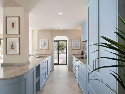 Casa Reina - Renovated Apartment on The Golden Mile