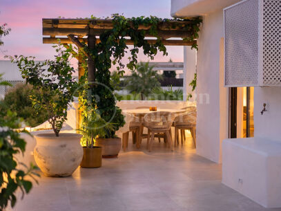 Casa Reina - Renovated Apartment on The Golden Mile