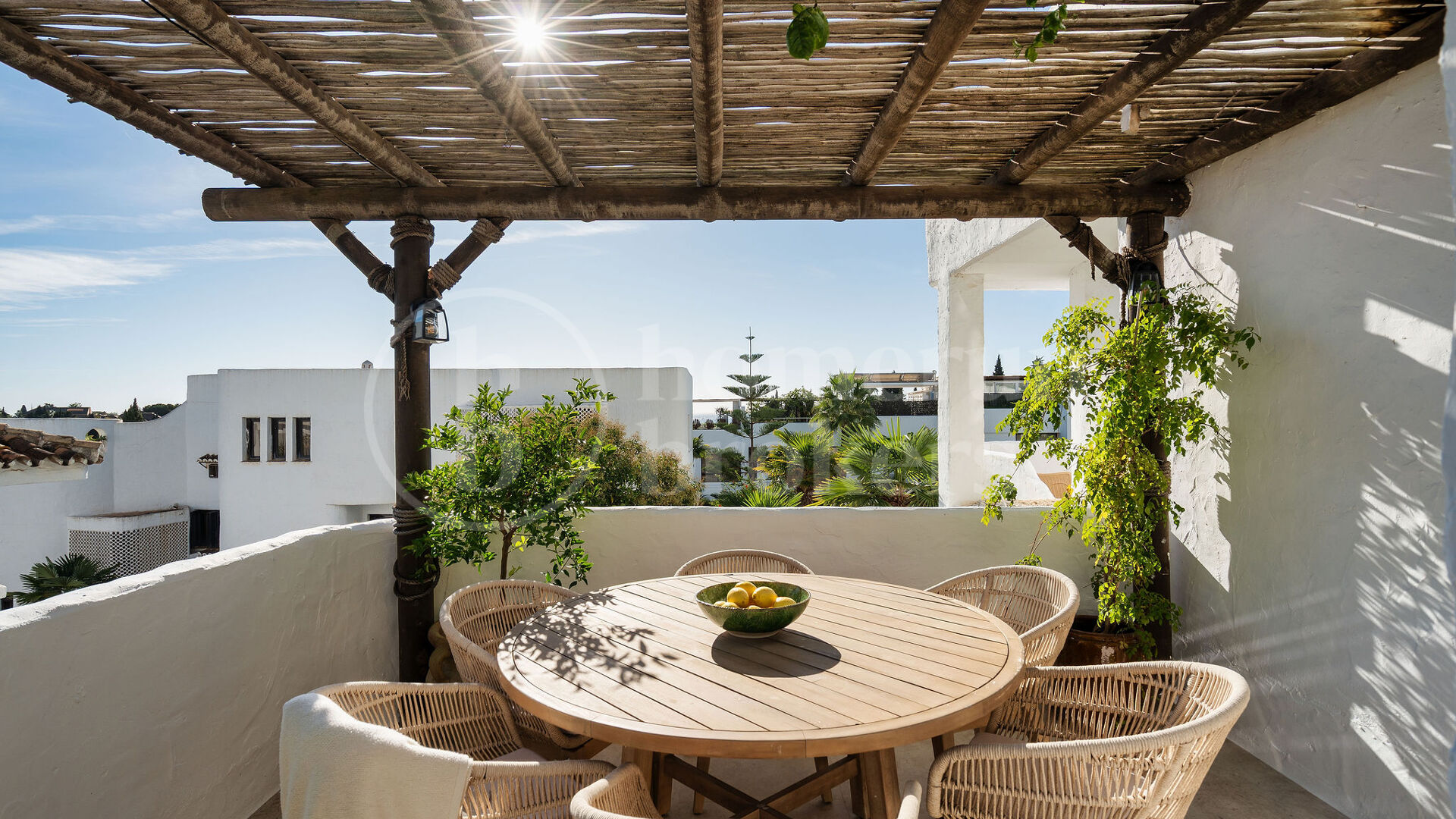 Casa Reina - Renovated Apartment on The Golden Mile