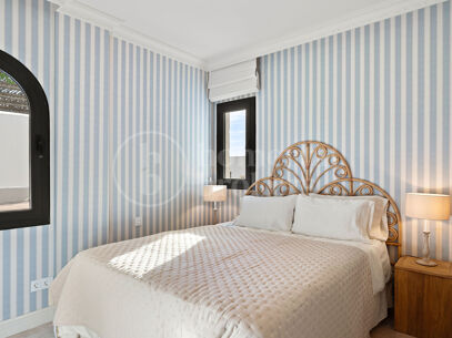 Casa Reina - Renovated Apartment on The Golden Mile