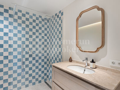 Casa Reina - Renovated Apartment on The Golden Mile