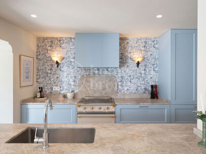 Casa Reina - Renovated Apartment on The Golden Mile
