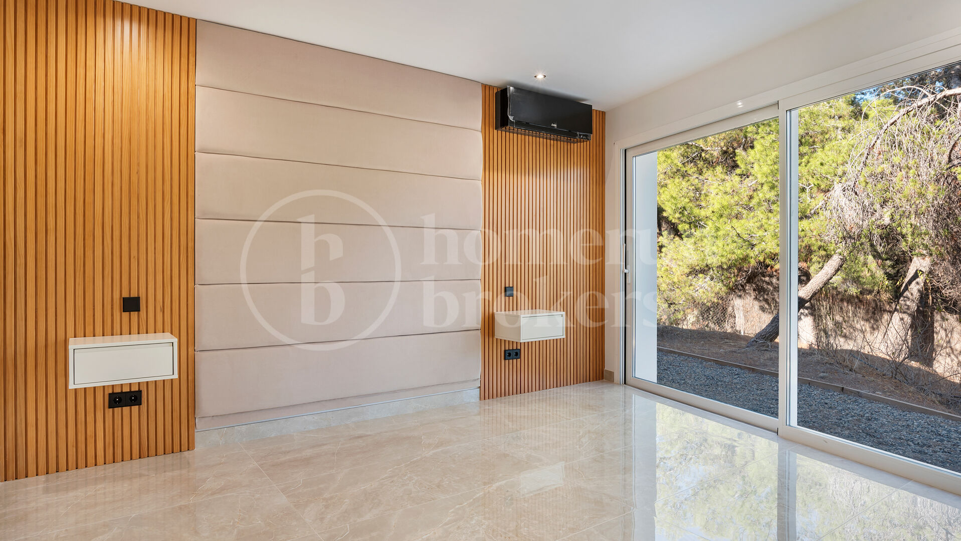 Villa Madroñal Palms - Renovated Five-Bedroom Villa for Sale in El Madroñal, Benahavís