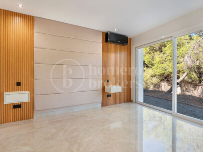 Villa Madroñal Palms - Renovated Five-Bedroom Villa for Sale in El Madroñal, Benahavís