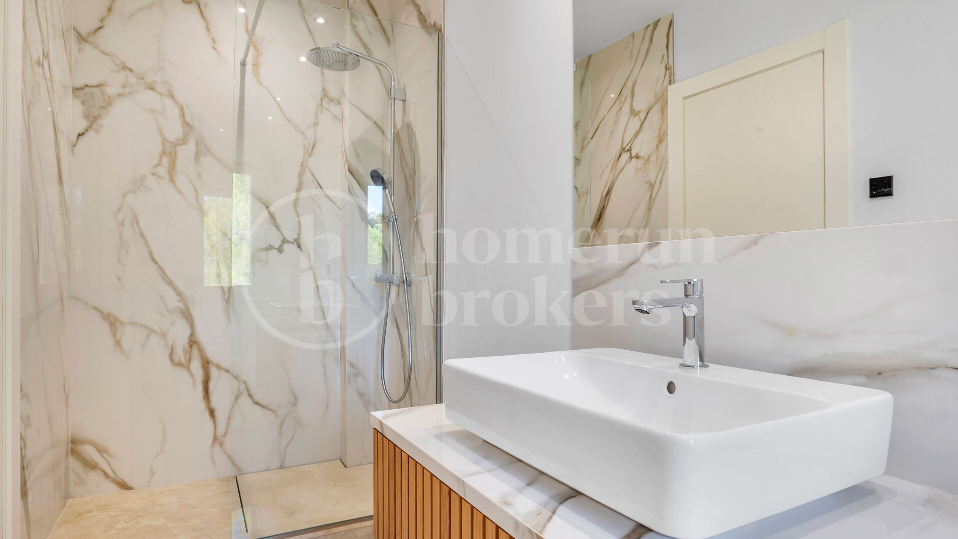 Villa Madroñal Palms - Renovated Five-Bedroom Villa for Sale in El Madroñal, Benahavís