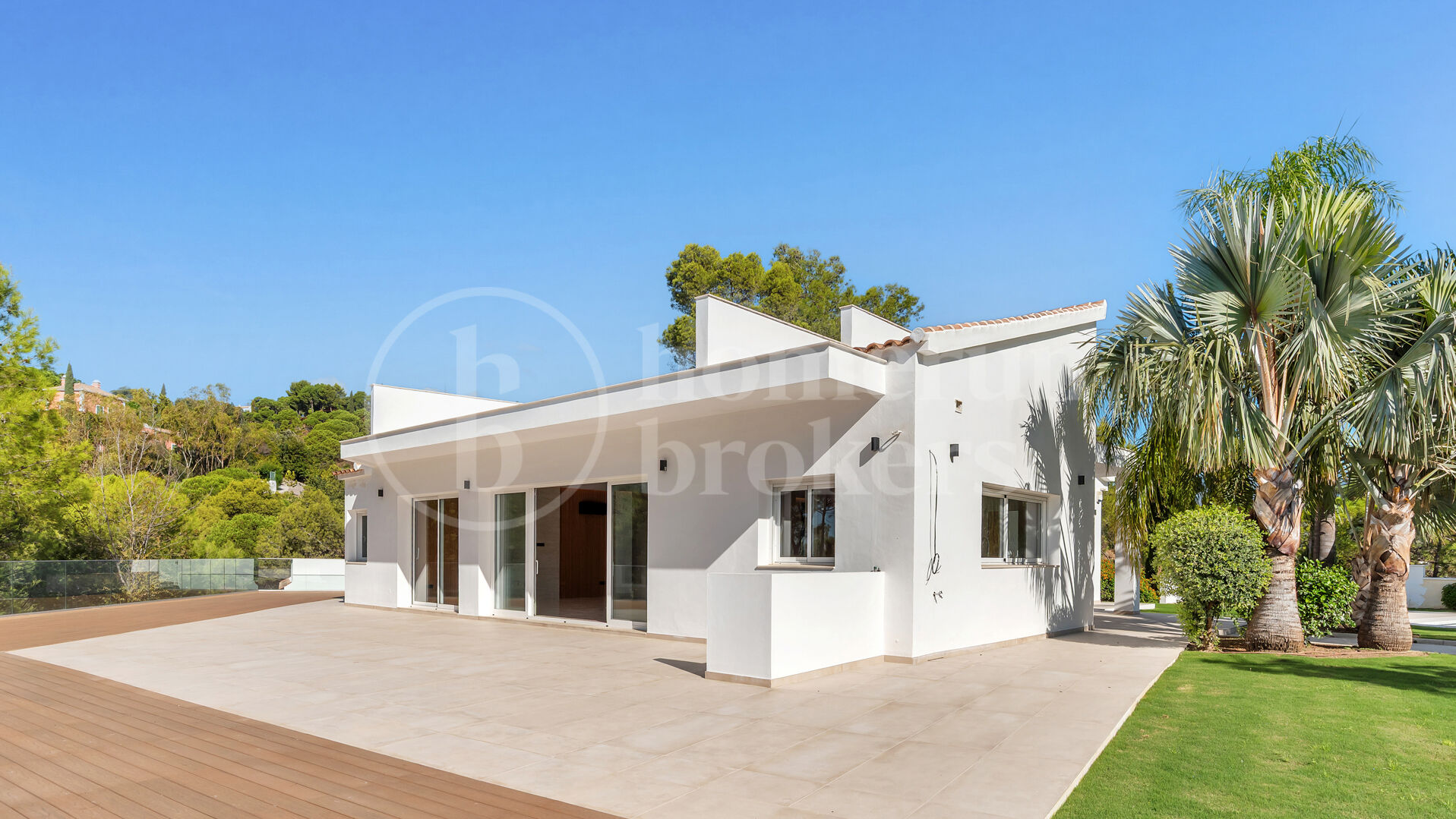 Villa Madroñal Palms - Renovated Five-Bedroom Villa for Sale in El Madroñal, Benahavís