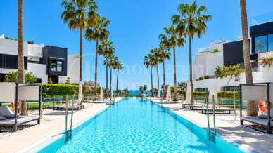 The Island - Luxury Beachfront Townhouse in Eastepona