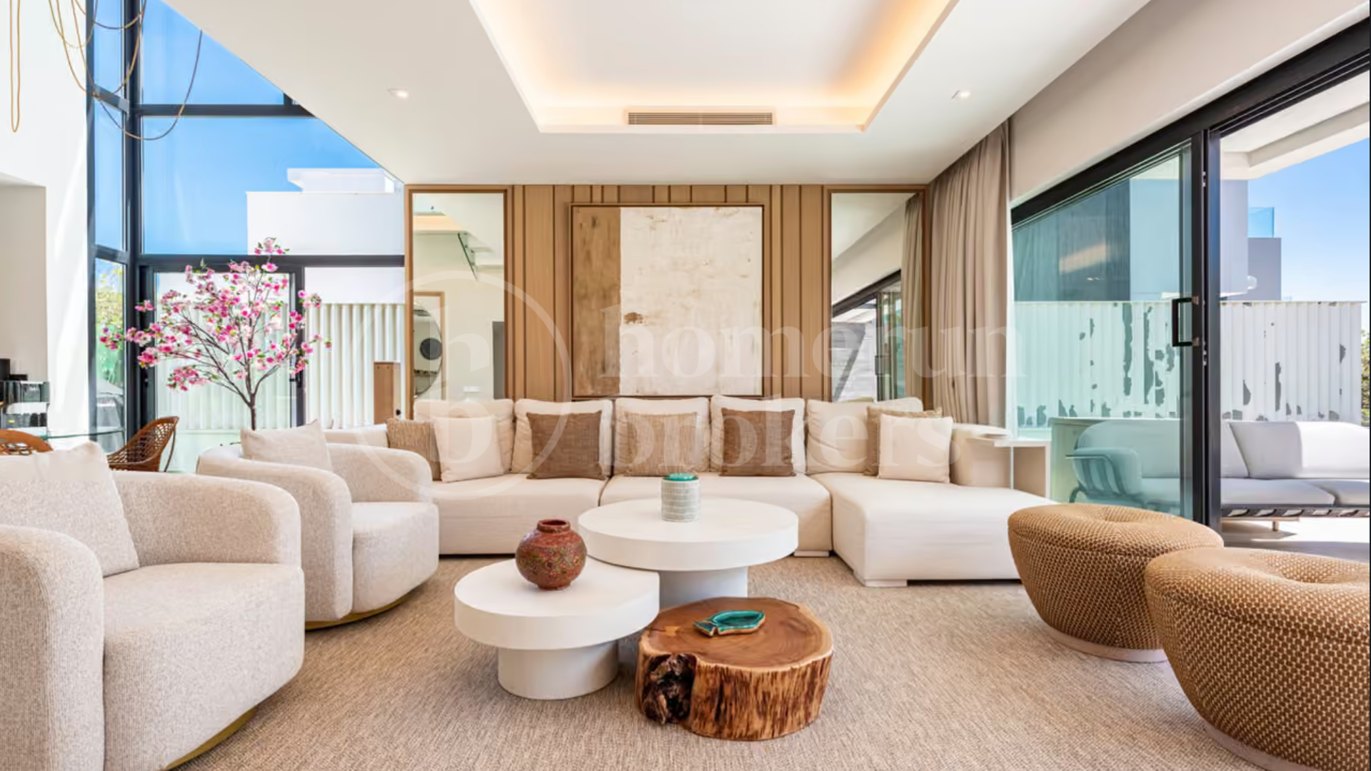 The Island - Luxury Beachfront Townhouse in Eastepona