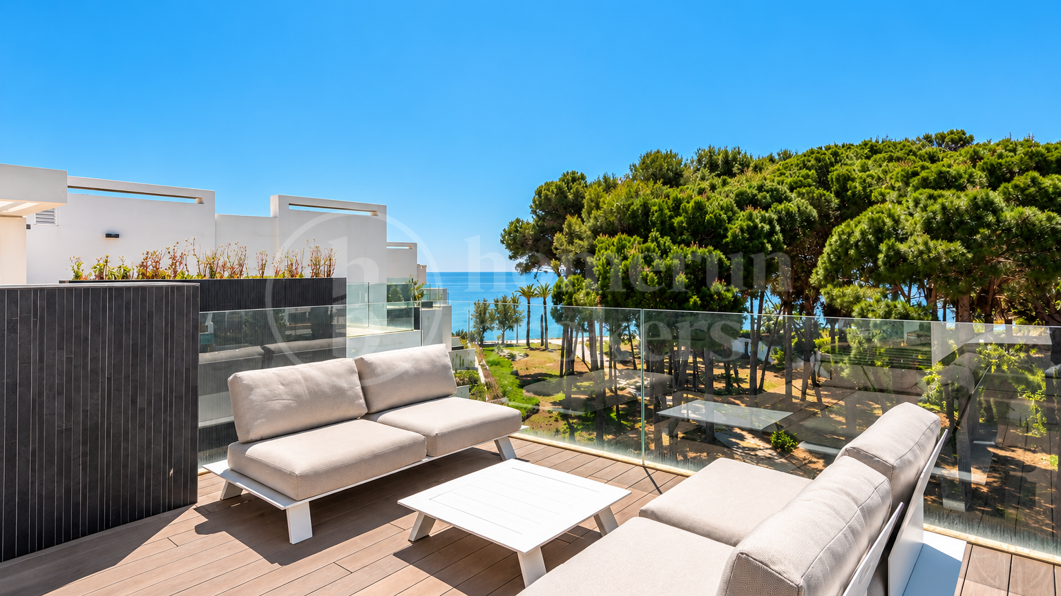 The Island - Luxury Beachfront Townhouse in Eastepona