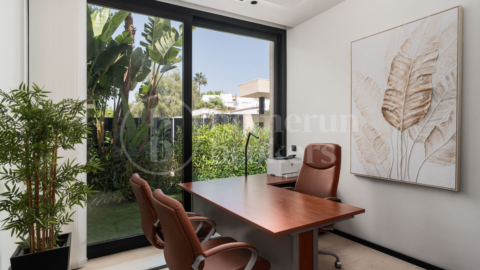 Villa Paris – Luxury Six-Bedroom Villa for Sale with Private 12-Car Garage