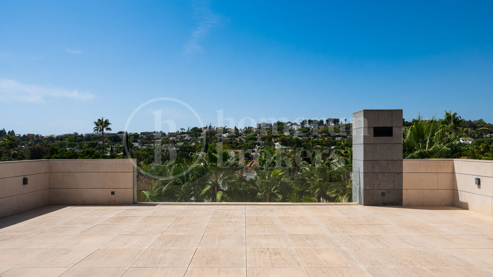 Villa Paris – Luxury Six-Bedroom Villa for Sale with Private 12-Car Garage