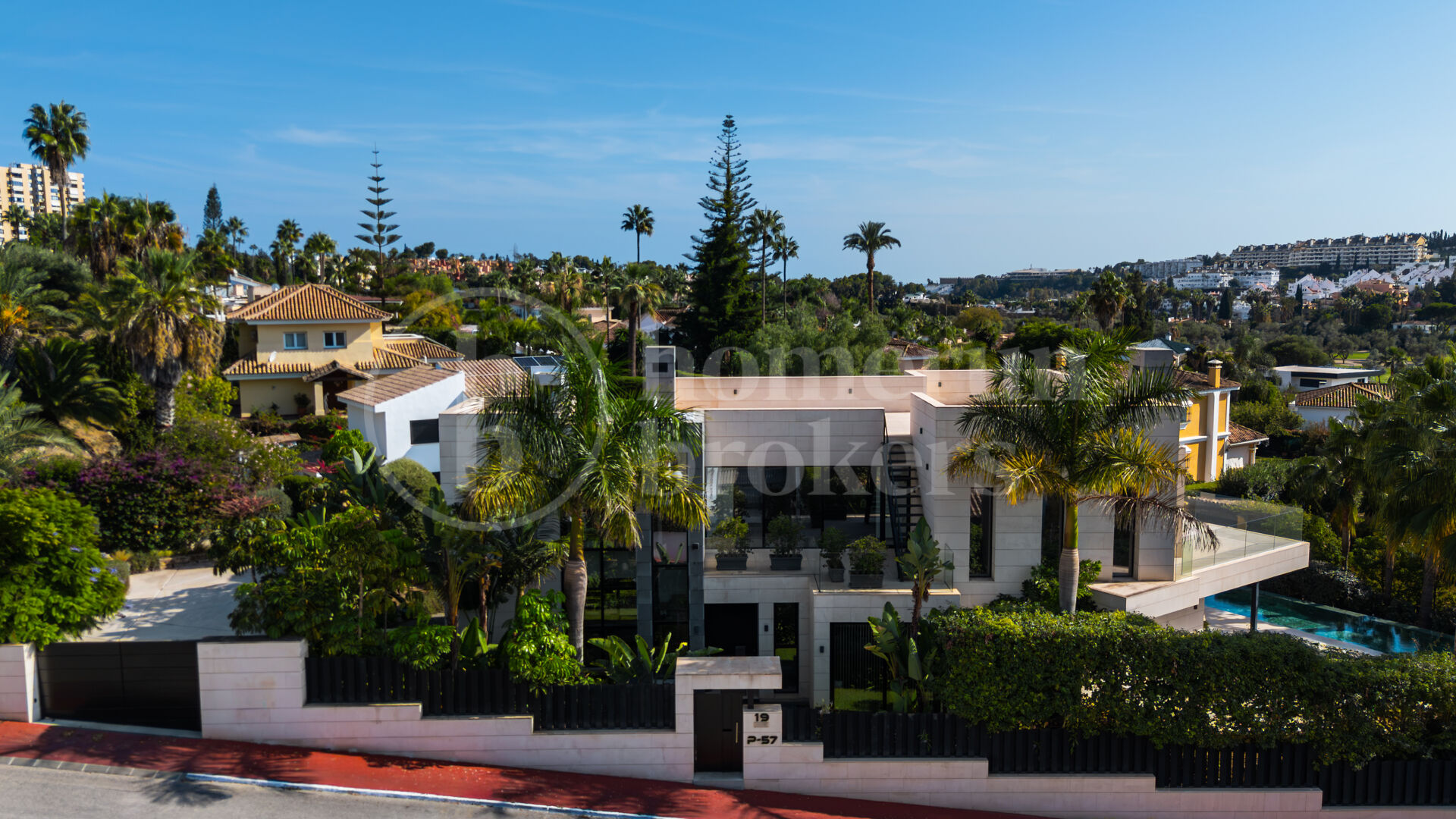 Villa Paris – Luxury Six-Bedroom Villa for Sale with Private 12-Car Garage