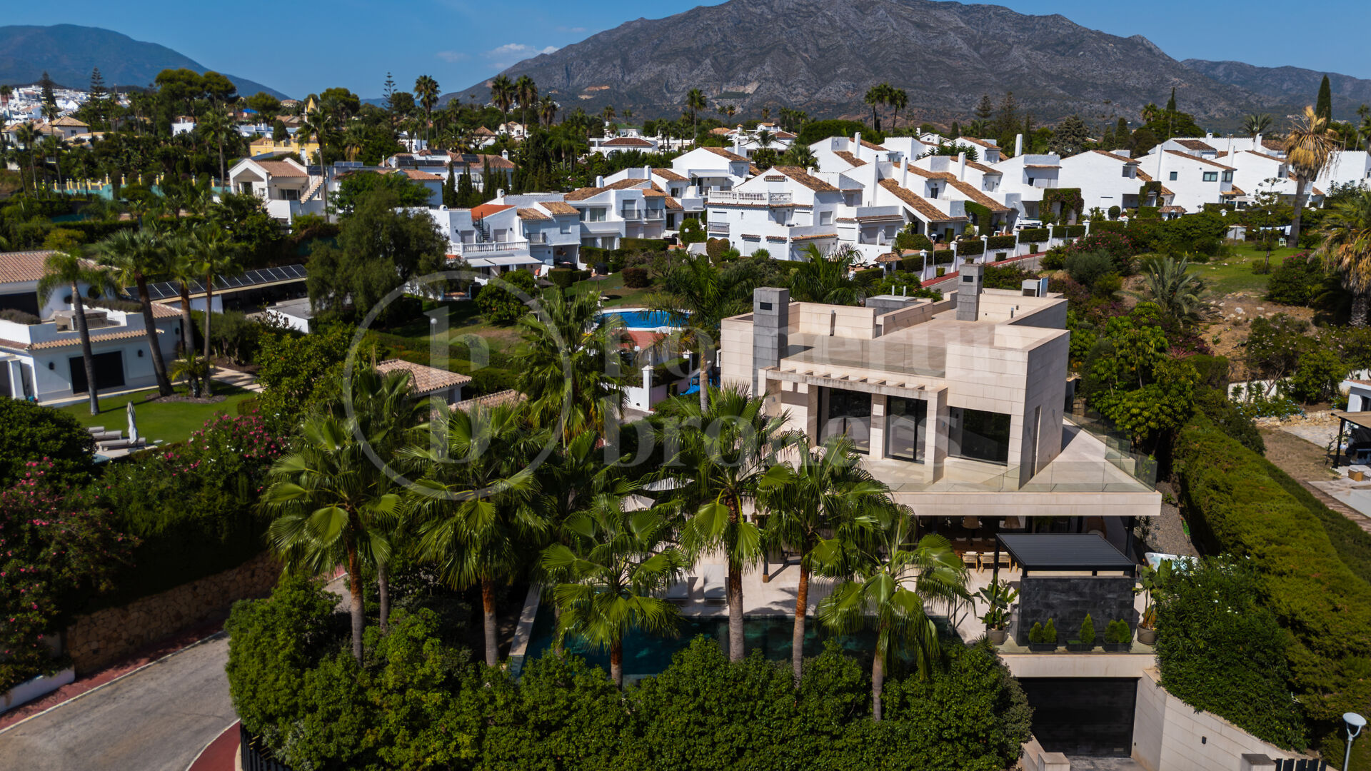 Villa Paris – Luxury Six-Bedroom Villa for Sale with Private 12-Car Garage