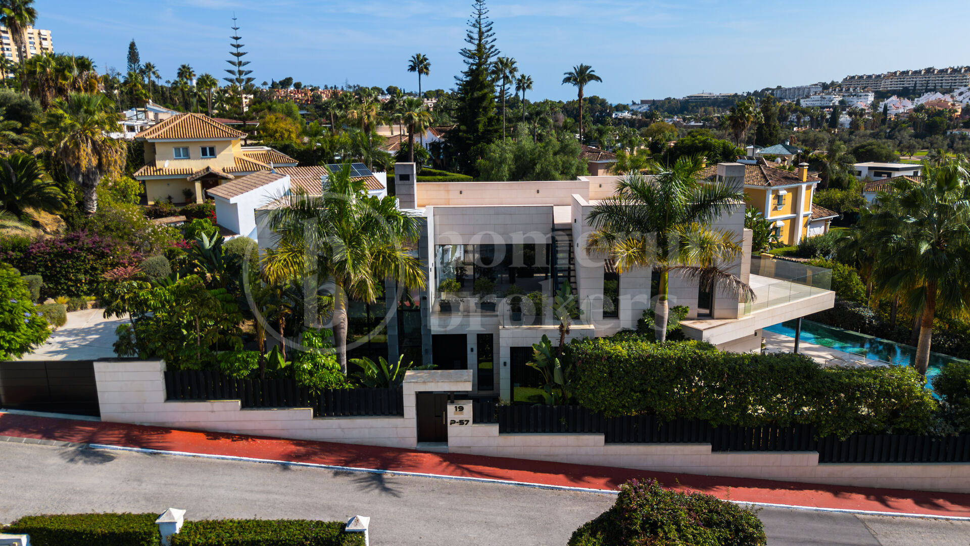 Villa Paris – Luxury Six-Bedroom Villa for Sale with Private 12-Car Garage