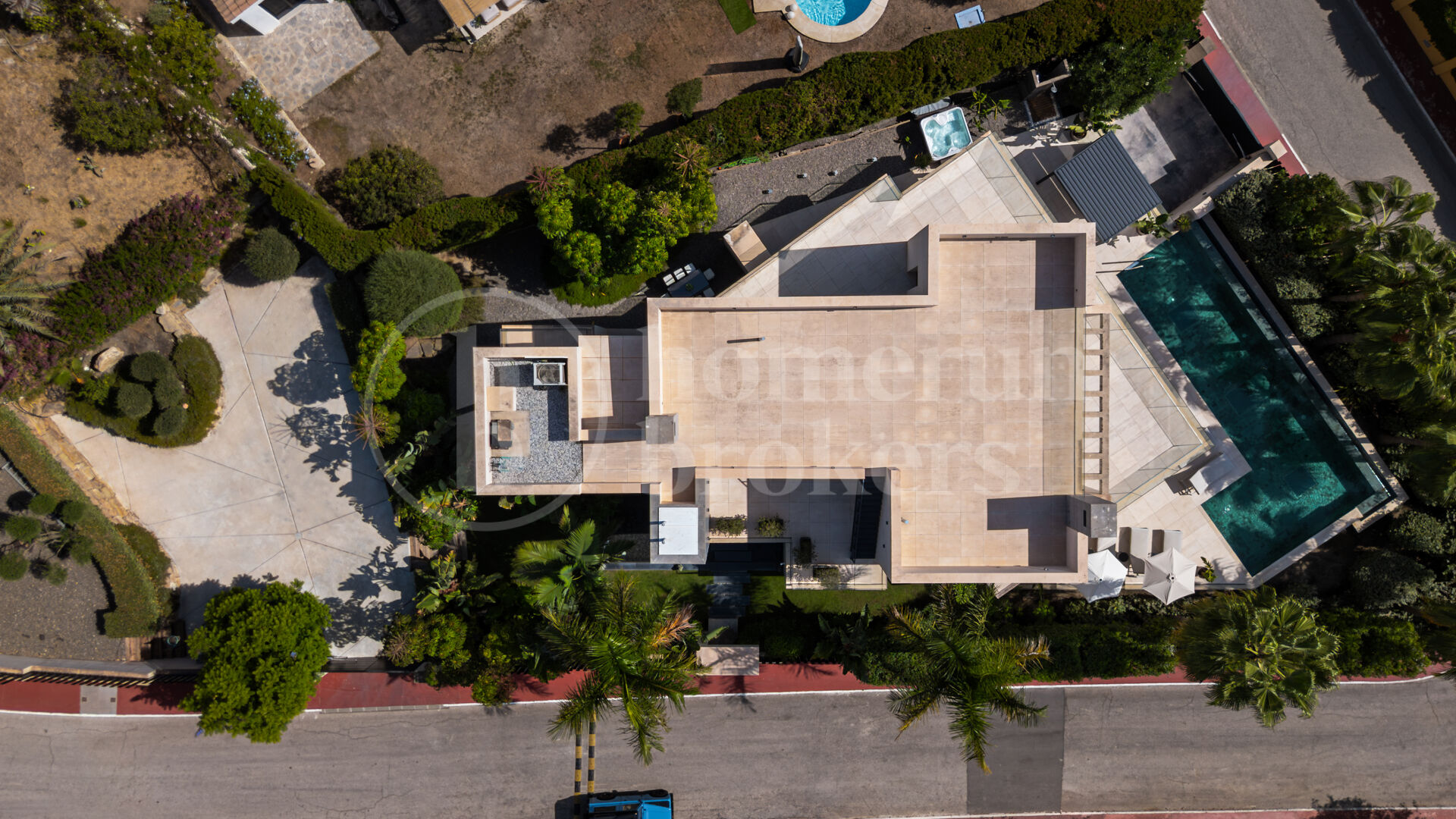 Villa Paris – Luxury Six-Bedroom Villa for Sale with Private 12-Car Garage