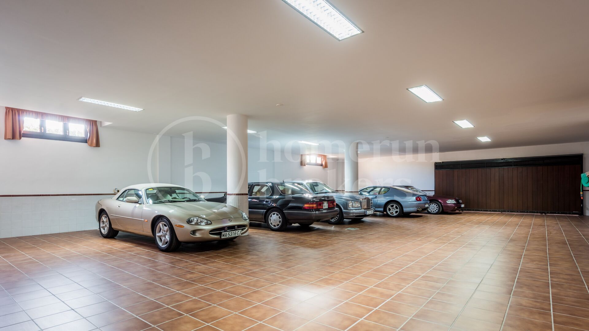 Villa Medusa – A Grand Classical Estate with Unrivaled Views in Sierra Blanca