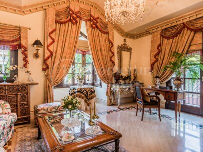 Villa Medusa – A Grand Classical Estate with Unrivaled Views in Sierra Blanca