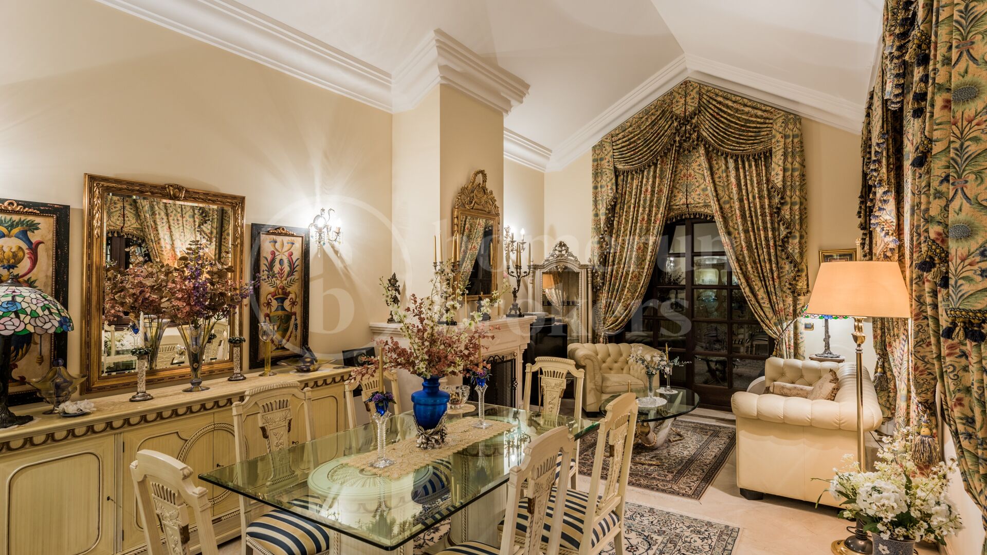 Villa Medusa – A Grand Classical Estate with Unrivaled Views in Sierra Blanca
