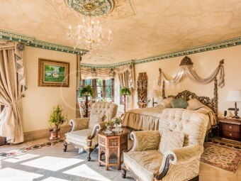 Villa Medusa – A Grand Classical Estate with Unrivaled Views in Sierra Blanca