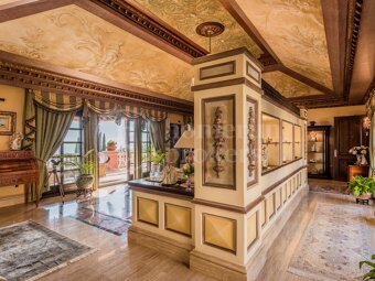 Villa Medusa – A Grand Classical Estate with Unrivaled Views in Sierra Blanca