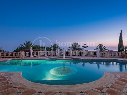 Villa Medusa – A Grand Classical Estate with Unrivaled Views in Sierra Blanca