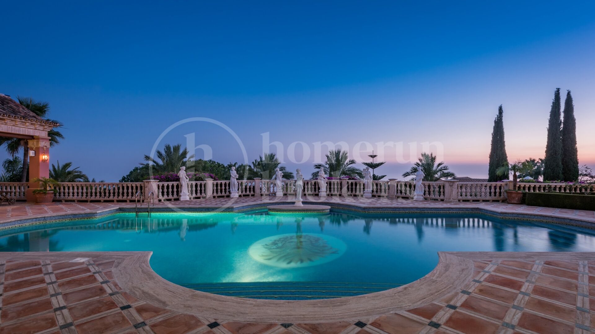 Villa Medusa – A Grand Classical Estate with Unrivaled Views in Sierra Blanca