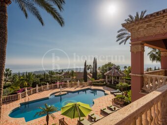 Villa Medusa – A Grand Classical Estate with Unrivaled Views in Sierra Blanca