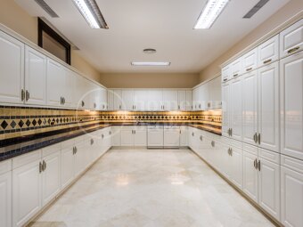 Villa Medusa – A Grand Classical Estate with Unrivaled Views in Sierra Blanca