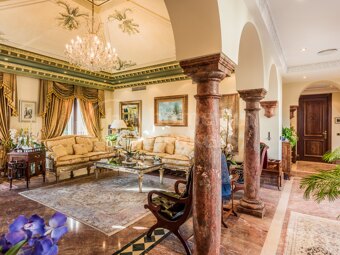 Villa Medusa – A Grand Classical Estate with Unrivaled Views in Sierra Blanca