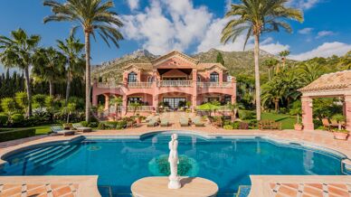Villa Medusa – Ett Storslaget Klassiskt Gods med Oöverträffad Utsikt i Sierra Blanca