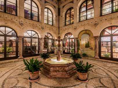 Villa Medusa – A Grand Classical Estate with Unrivaled Views in Sierra Blanca