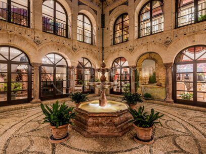 Villa Medusa – A Grand Classical Estate with Unrivaled Views in Sierra Blanca