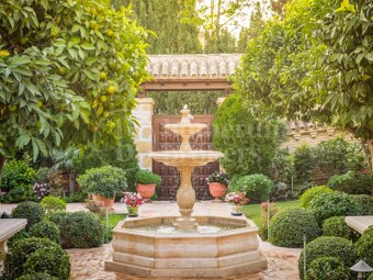 Villa Medusa – A Grand Classical Estate with Unrivaled Views in Sierra Blanca