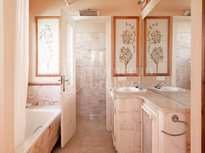 Casa Claudia - Charming Beachside Villa in Paraiso Barronal, Estepona