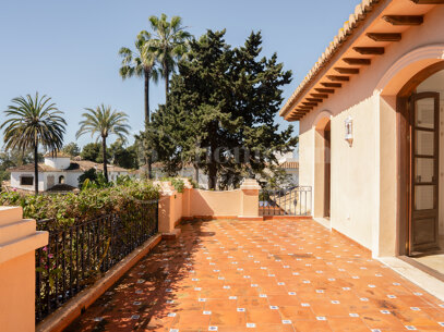 Casa Claudia - Charming Beachside Villa in Paraiso Barronal, Estepona