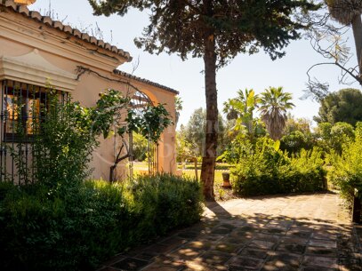 Casa Claudia - Charming Beachside Villa in Paraiso Barronal, Estepona
