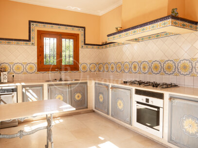 Casa Claudia - Charming Beachside Villa in Paraiso Barronal, Estepona