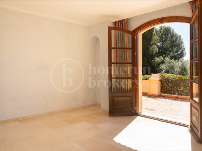 Casa Claudia - Charming Beachside Villa in Paraiso Barronal, Estepona