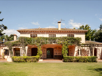 Casa Claudia - Charming Beachside Villa in Paraiso Barronal, Estepona