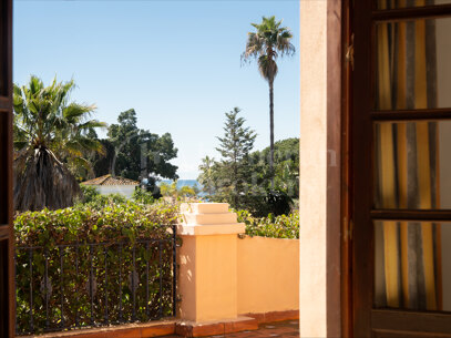 Casa Claudia - Charming Beachside Villa in Paraiso Barronal, Estepona