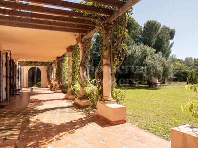 Casa Claudia - Charming Beachside Villa in Paraiso Barronal, Estepona