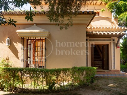 Casa Claudia - Charming Beachside Villa in Paraiso Barronal, Estepona
