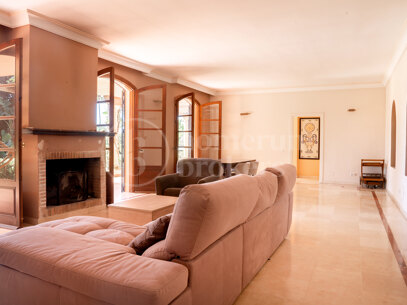 Casa Claudia - Charming Beachside Villa in Paraiso Barronal, Estepona